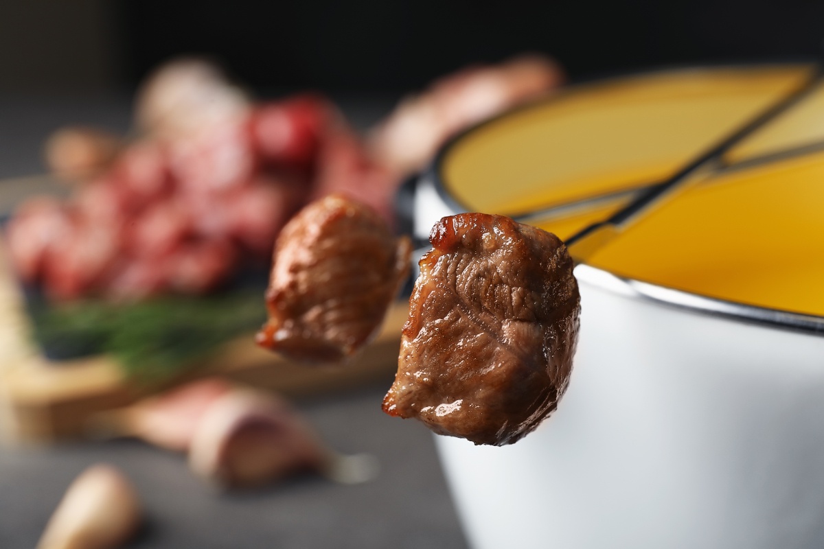 Une délicieuse fondue à la viande